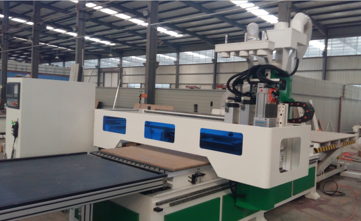 供應甘肅蘭州櫥柜體衣柜體顆粒板自動下料機 濟南新銳刻數(shù)控