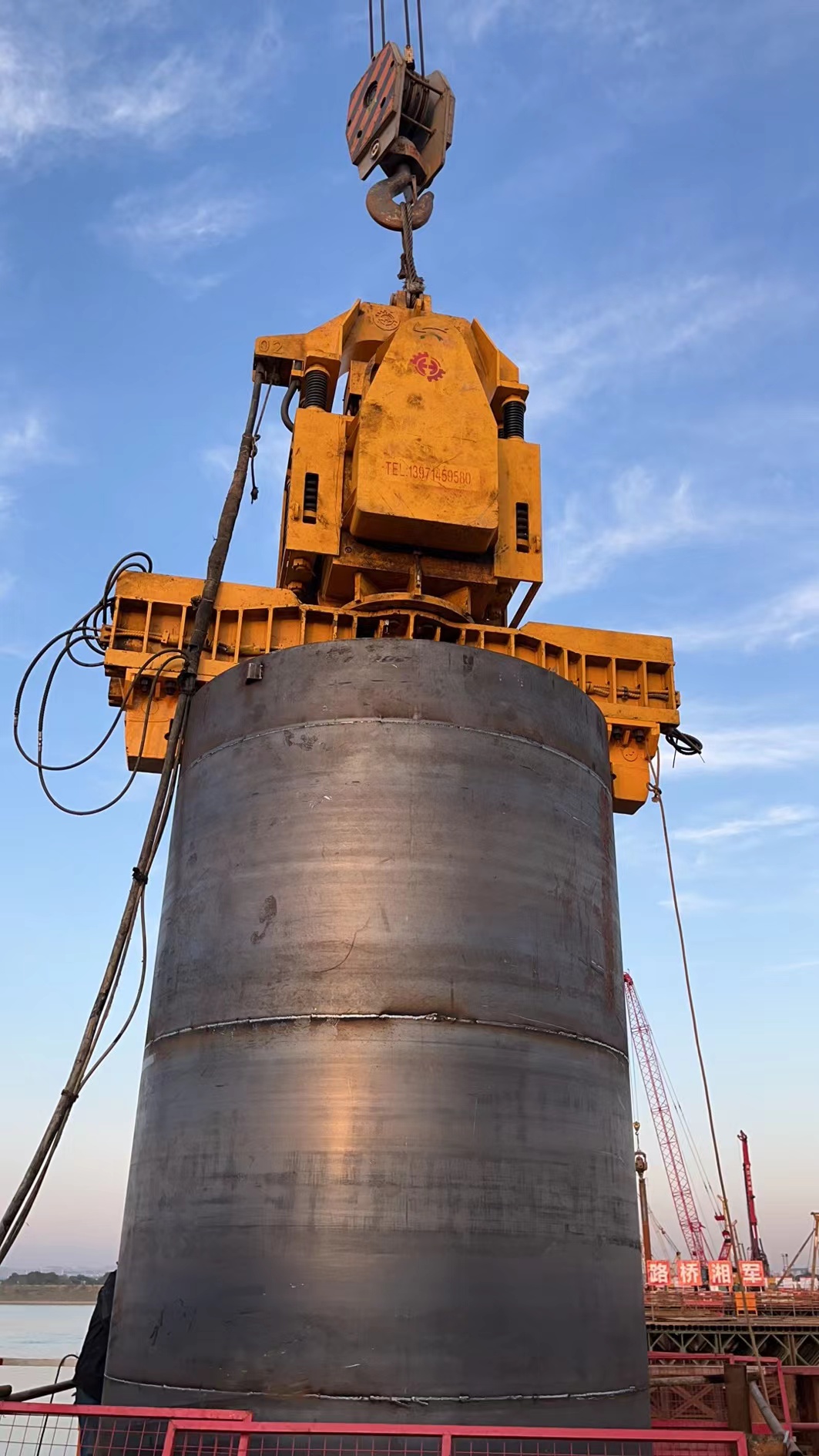 君環(huán)機械振動錘出租出售高效作業(yè)，縮短工期