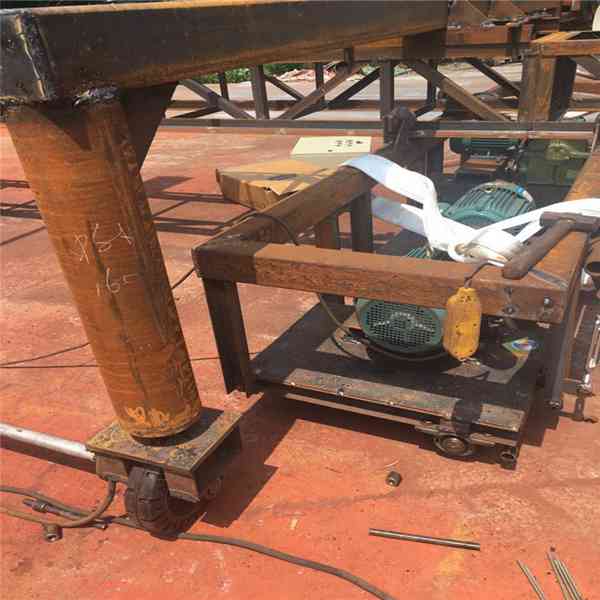 廠家供應(yīng)四副懸軌式刻紋機(jī) 價(jià)格優(yōu)惠 質(zhì)量保證 歡迎選購(gòu)