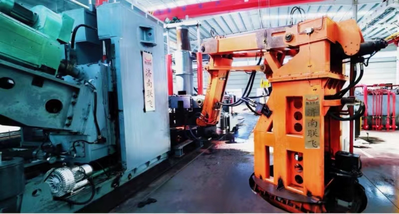 濟(jì)南聯(lián)飛數(shù)控——全自動輾環(huán)機(jī)（碾環(huán)機(jī)）