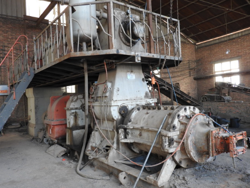 二手液壓磚機的使用方法及注意事項