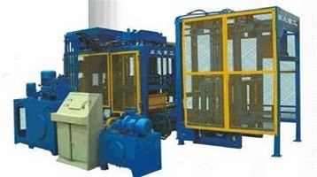 二手液壓磚機的優(yōu)勢分析