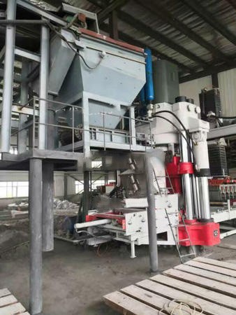 全自動液壓磚機在操作時需要注意哪些問題