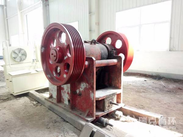 出售一臺(tái)PE500X750顎式破碎機(jī)