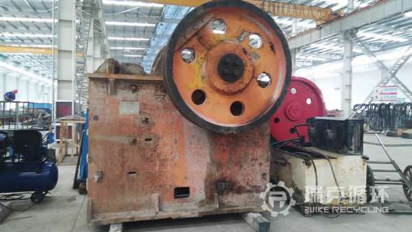 二手PE750x1060顎式破碎機(jī)出售