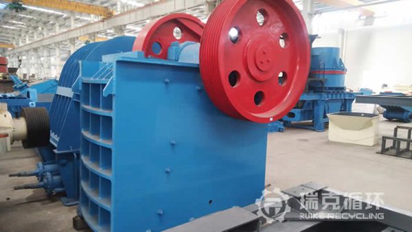 PE750?1060顎式破碎機(jī)大修