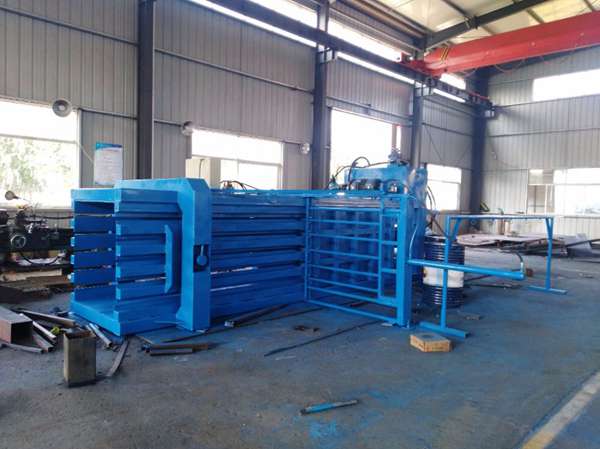 飲料罐液壓打包機(jī)金屬廢料液壓打包機(jī)