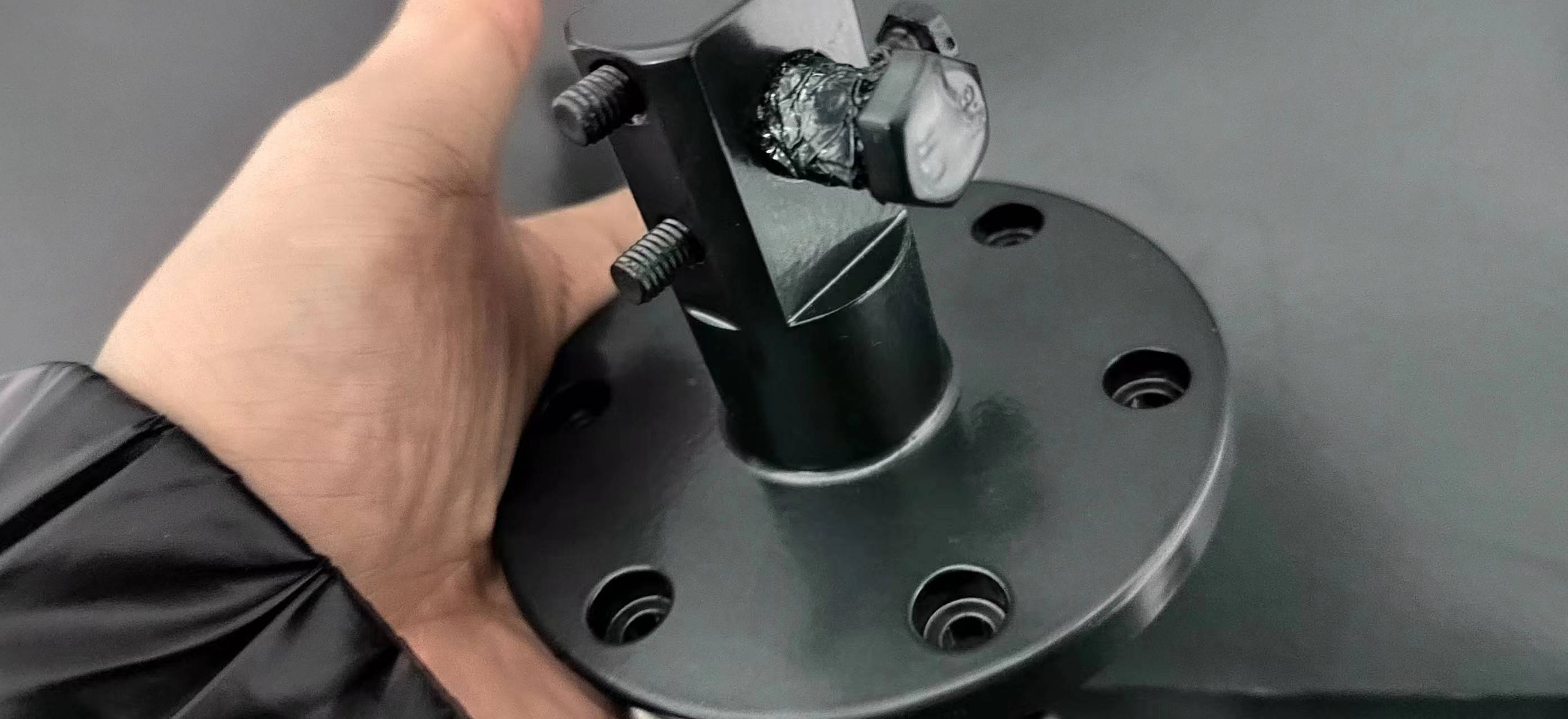 半導(dǎo)體零部件抗電子特氣強(qiáng)酸強(qiáng)堿腐蝕涂層鍍膜PEEK涂層