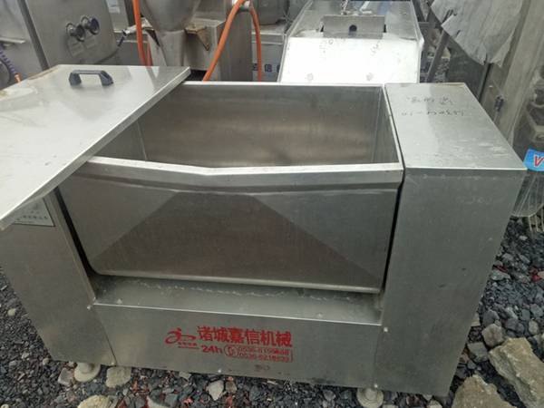 二手九成新諸城嘉信真空拌餡機
