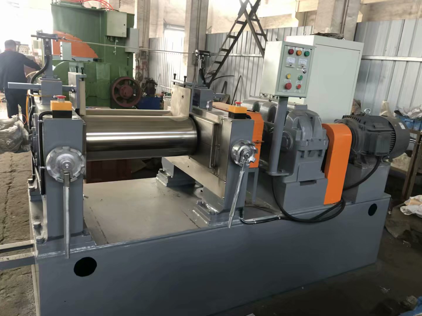 瑞興10寸開放式煉膠機X(S)-K250