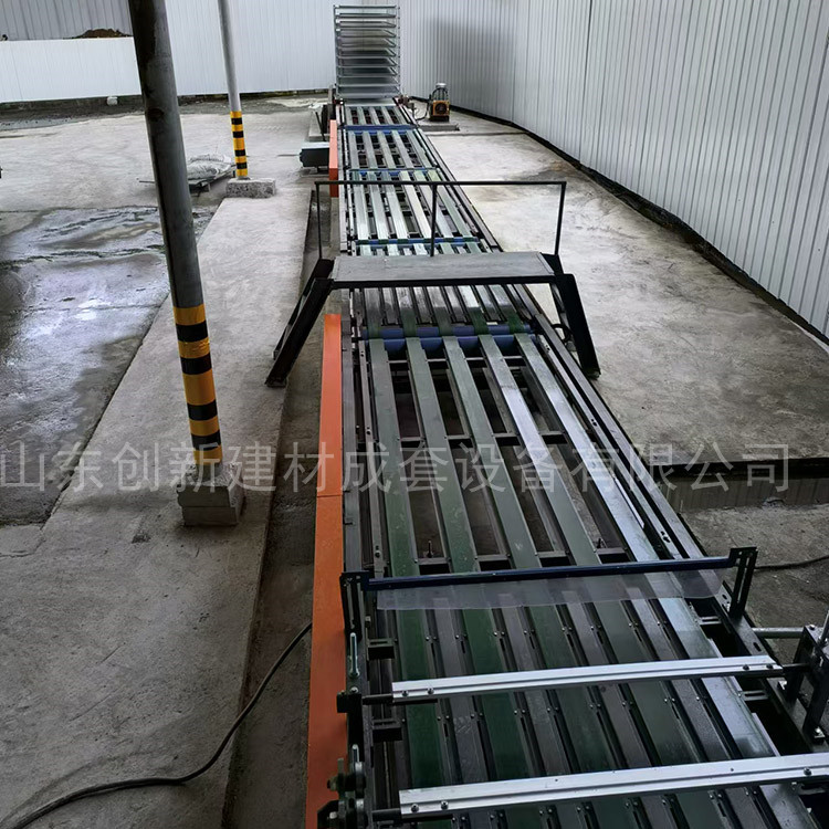 水泥基砂漿免拆鋼筋桁架樓承板設(shè)備-山西廠家