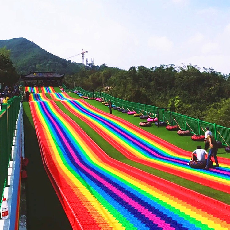 戶外游樂設(shè)施 彩虹滑道廠家坡形設(shè)計指導(dǎo)安裝 親子農(nóng)場網(wǎng)紅七彩滑道