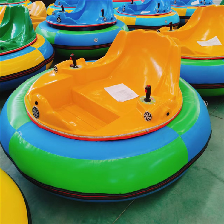 兒童游樂碰碰車 冰陸兩用款 多人電動(dòng)游樂設(shè)備 激光對(duì)戰(zhàn) 動(dòng)感音效