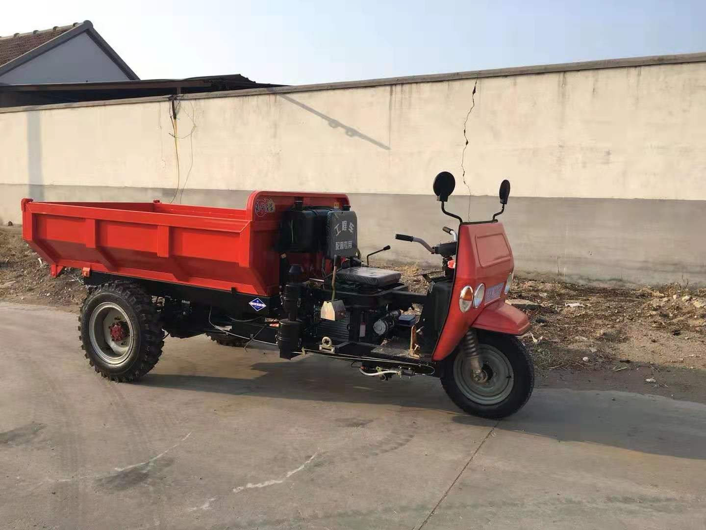 雙牛工程三輪車18馬力液壓自卸高低速