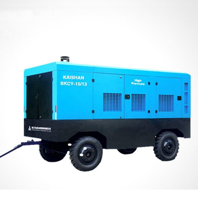 移動(dòng)螺桿空壓機(jī)