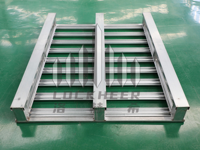 洛赫希1100mm*1100mm倉(cāng)儲(chǔ)鋼托盤鋼墊板使用時(shí)間長(zhǎng)