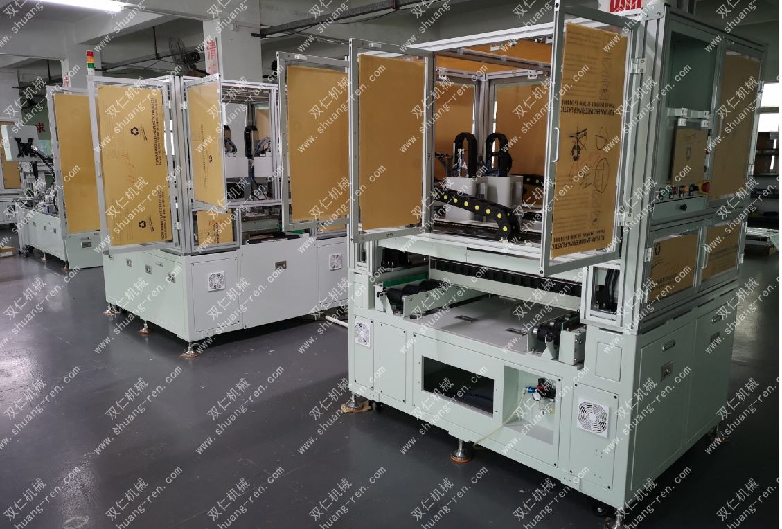 全自動拔插膠釘機1