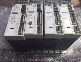 日本安川 SGDC-30AJA-	伺服驅(qū)動(dòng)器