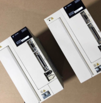 日本安川SGDS-30A01A-驅動器