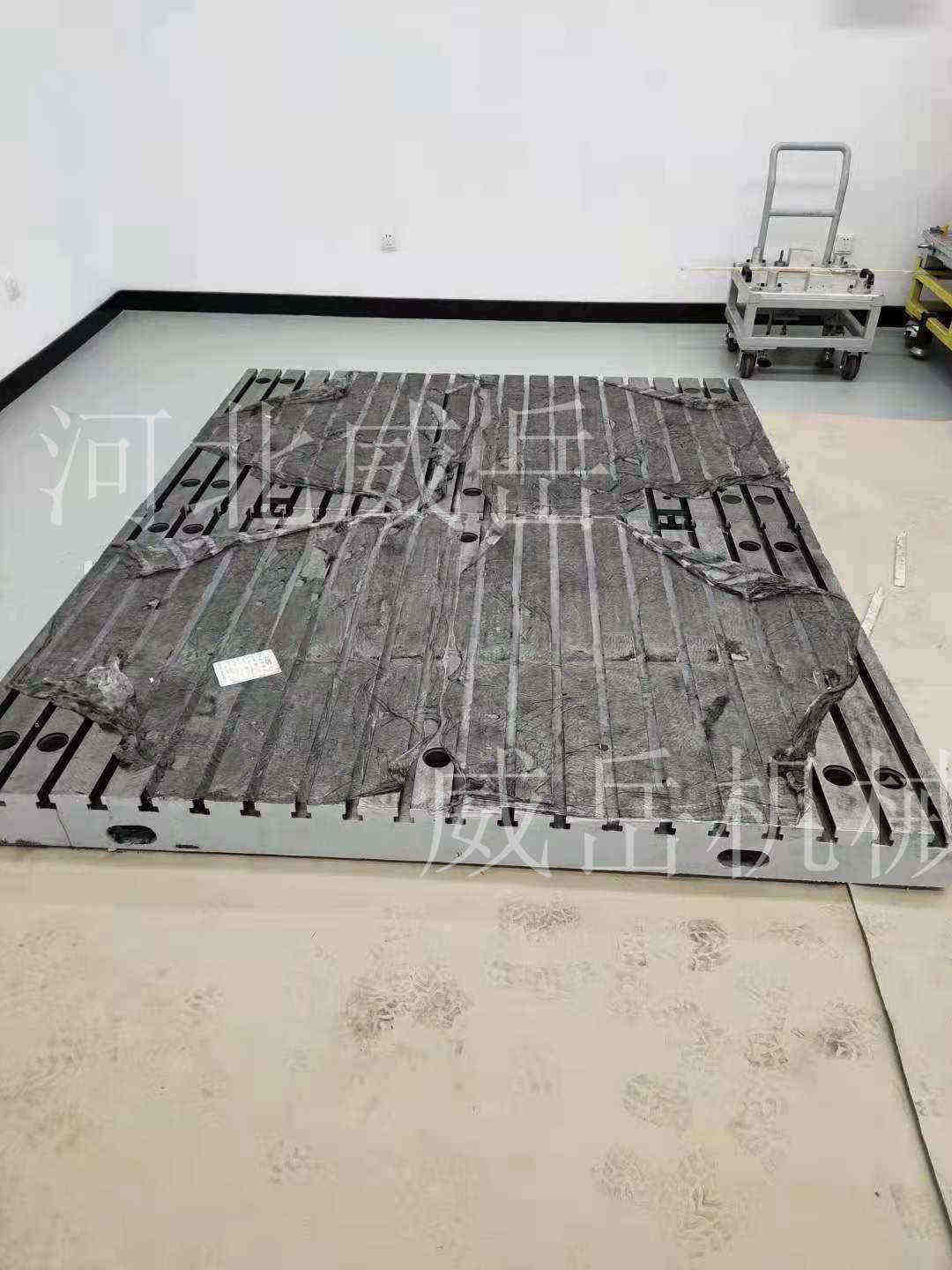 噸位價(jià)出鑄鐵平臺(tái)有質(zhì)檢報(bào)告T型槽鑄鐵平臺(tái)送貨到廠