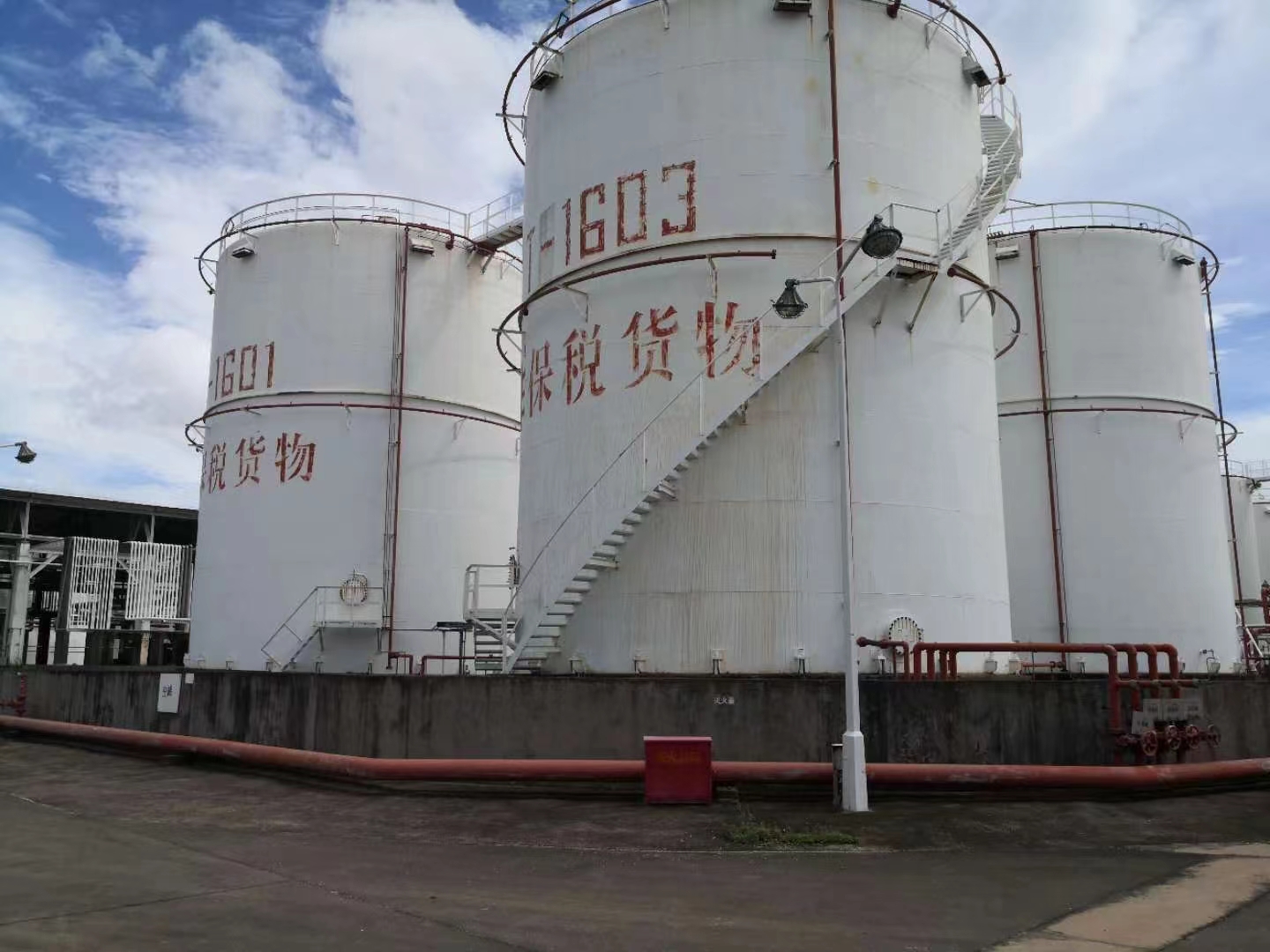 化工廠油罐管道切割設(shè)備，全自動小型高壓水刀切割機