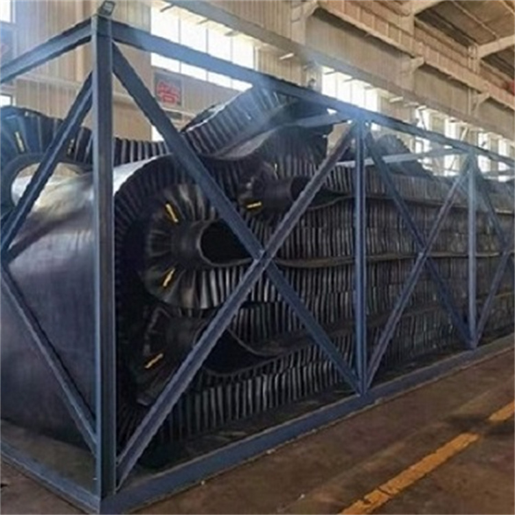 大傾角運(yùn)輸皮帶 大傾角裙邊輸送帶 煒泰橡膠