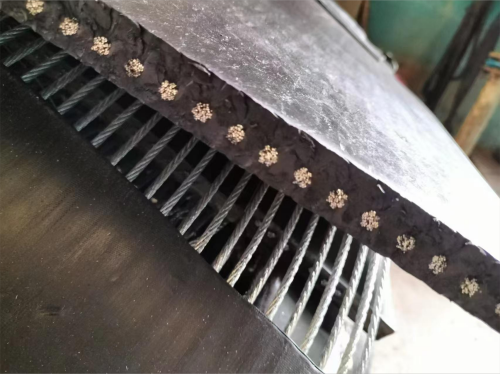 提升機(jī)鋼絲繩皮帶 超寬輸煤機(jī)運(yùn)輸帶 煒泰橡膠