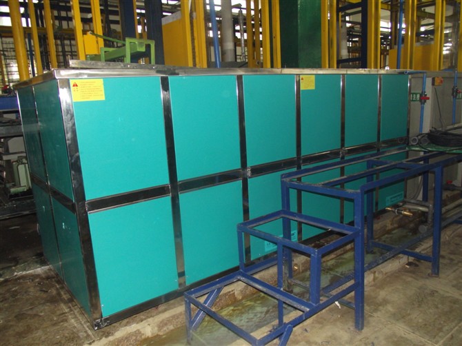 大型電鍍前除油工業(yè)超聲波清洗機