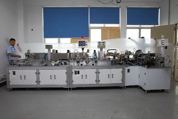 防護用品自動Kn95口罩生產(chǎn)設備