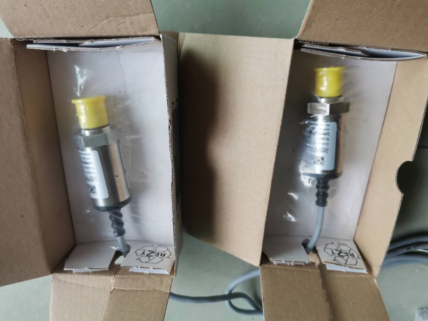 SDS6-685 -4003-2-0-N10-300-5-027-000傳感器