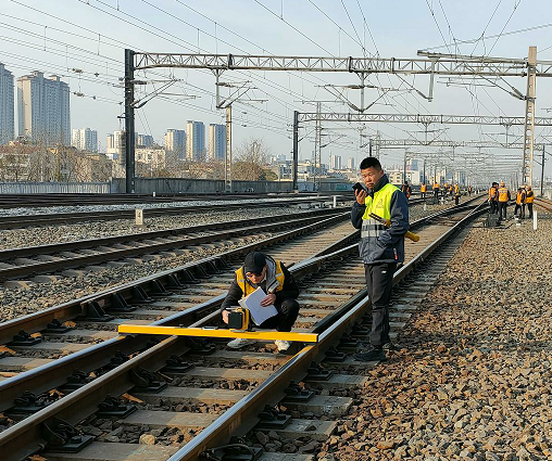 鐵路接觸網(wǎng)幾何參數(shù)測量儀幾何參數(shù)電子檢測器