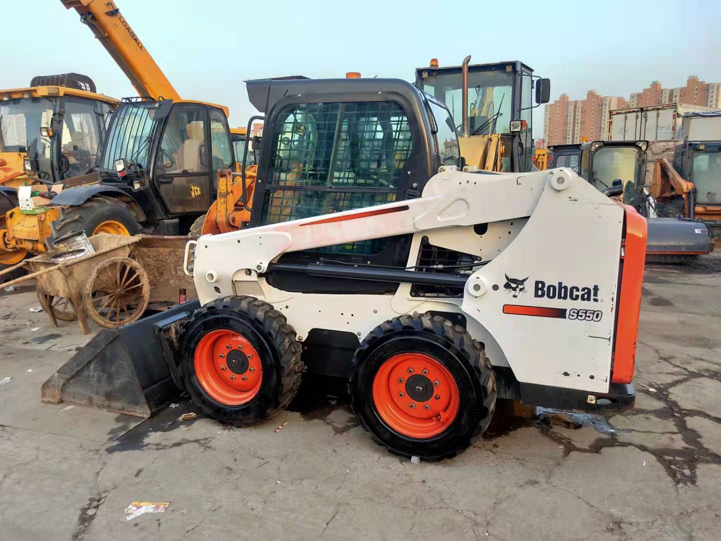 原裝進口山貓s550滑移裝載機，掃地機，四驅(qū)小鏟車，多功能車