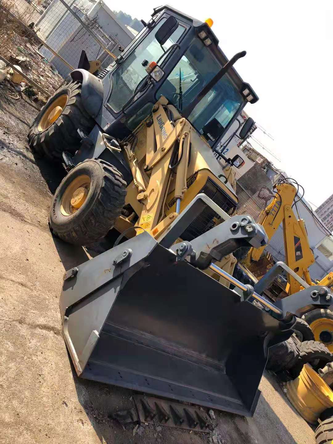 全新柳工766A兩頭忙，挖掘裝載機庫存車