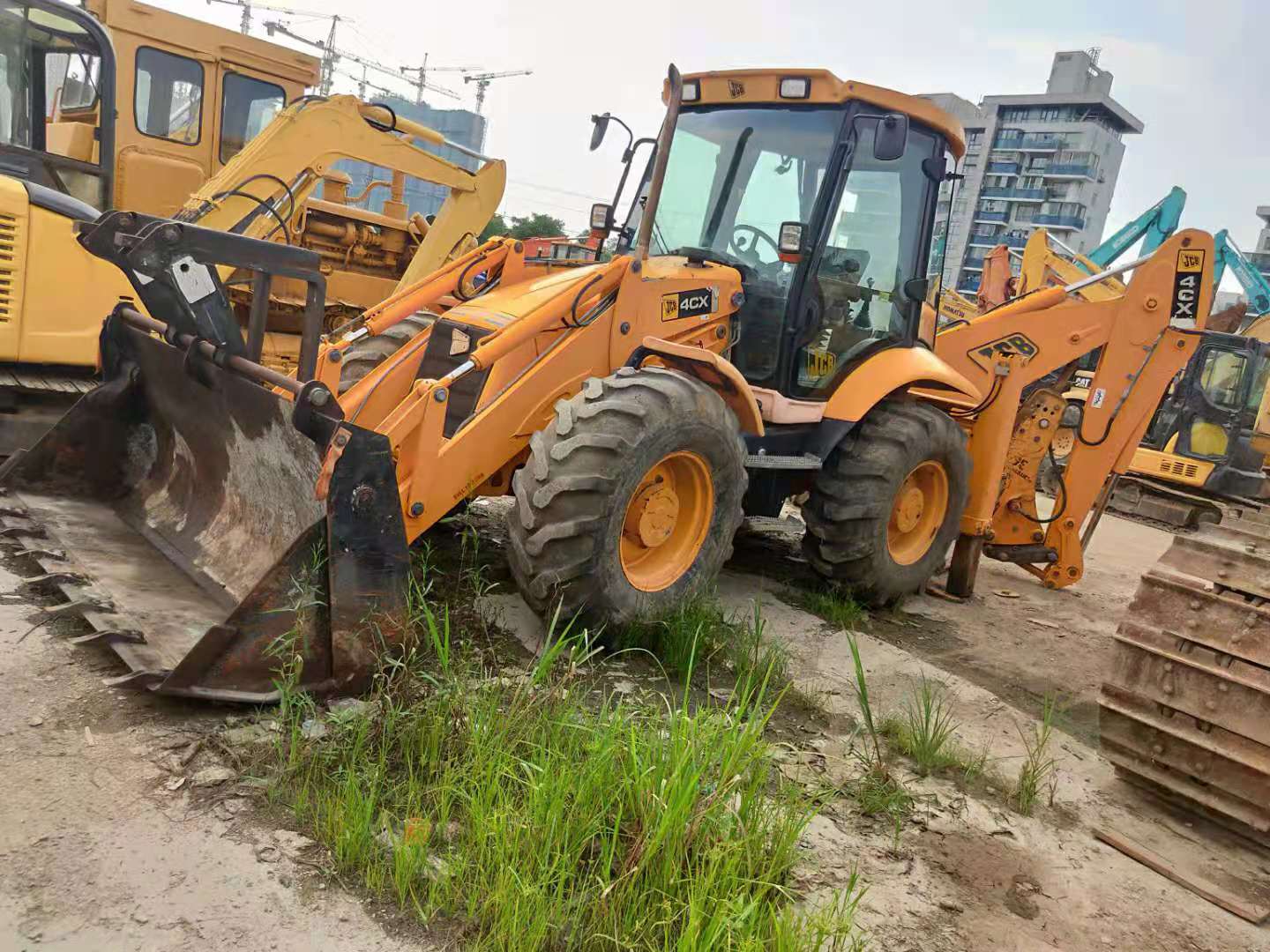 原裝進(jìn)口JCB4CX兩頭忙，挖掘裝載機