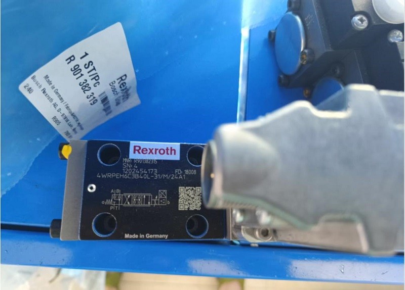 力士樂電磁閥4WRPEH 6 C3B40L-3XM24A1