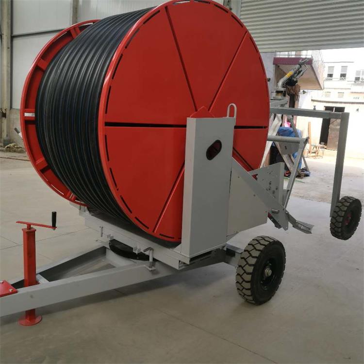 大型田地移動式噴灌機 多噴頭噴灌機 PE管卷盤式灌溉設備