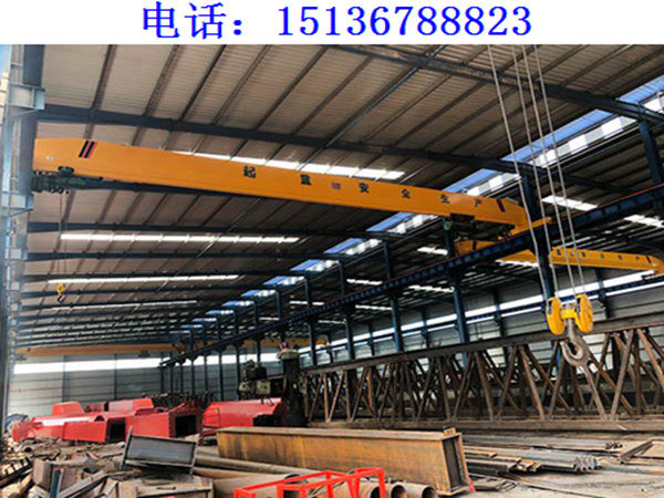 內(nèi)蒙古赤峰雙梁行吊銷售公司分享了雙梁行吊的主要組成部分