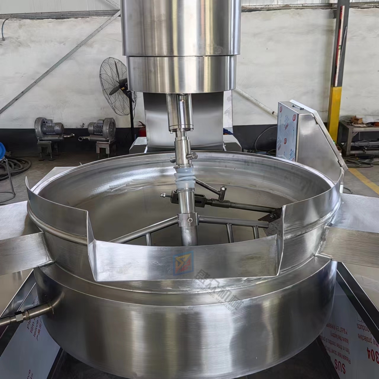 全自動(dòng)行星攪拌炒鍋 電磁加熱牛肉辣椒醬炒鍋