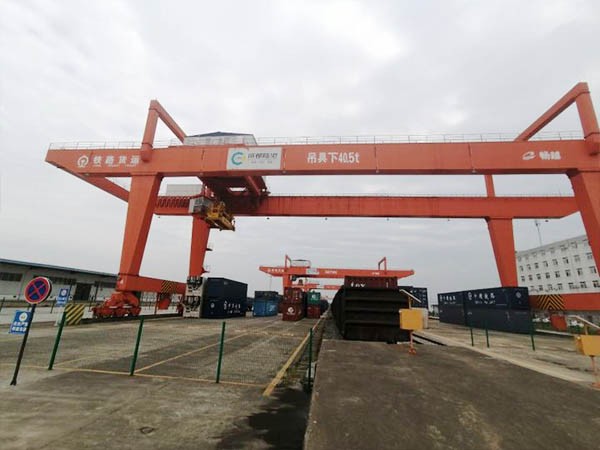 四川成都龍門吊廠家對(duì)于安全要求越來越高